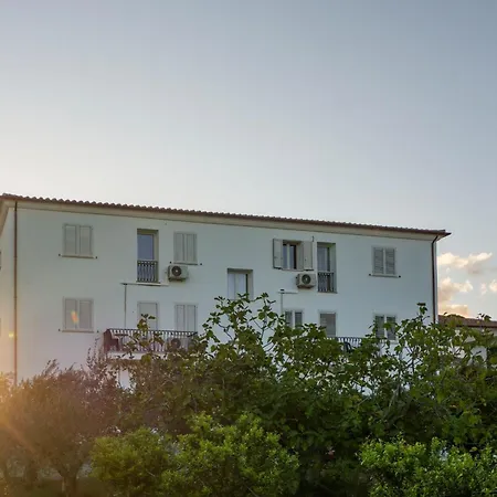 Charming Baia Marina With Stunning View 1 Bedroom Sleeps 4 * Orosei