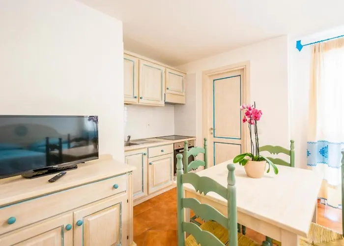 Charming Baia Marina With Stunning View 1 Bedroom Sleeps 4 Appartamento Orosei